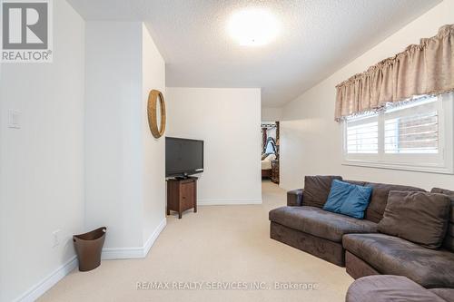 8 Levida Street, Brampton, ON - Indoor Photo Showing Living Room