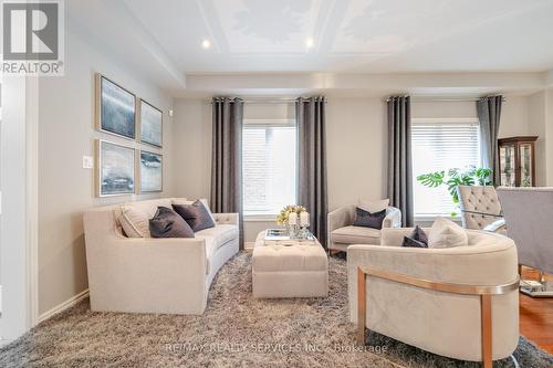 8 Levida Street, Brampton, ON - Indoor Photo Showing Living Room