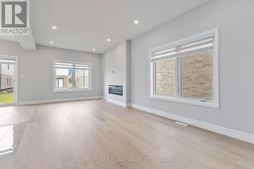 3869 Auckland Avenue, London, ON - Indoor With Fireplace