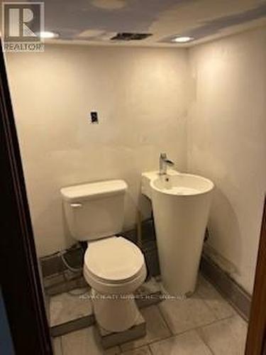 14 Clinton Street, Hamilton (North End), ON - Indoor Photo Showing Bathroom