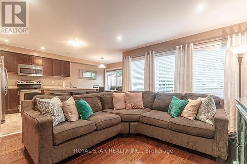 23 Owl Street, Cambridge, ON - Indoor Photo Showing Living Room