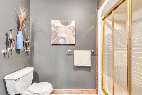 7689 Mount Carmel Boulevard, Niagara Falls, ON - Indoor Photo Showing Bathroom