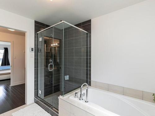 Salle de bains attenante Ã  la CCP - 7925 Rue De Lausanne, Brossard, QC - Indoor Photo Showing Bathroom