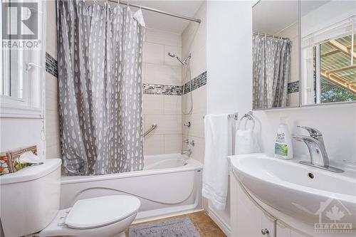 2993 Navan Road, Ottawa, ON - Indoor Photo Showing Bathroom