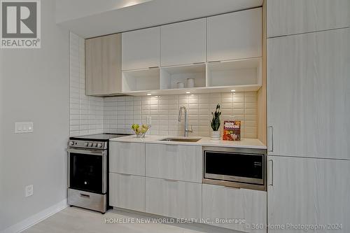 908 - 60 Tannery Road, Toronto, ON - Indoor Photo Showing Kitchen