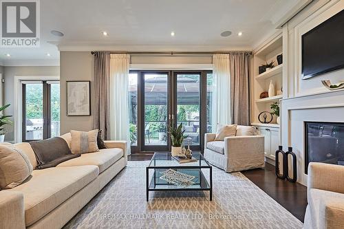 75 Lorraine Drive, Toronto, ON - Indoor Photo Showing Living Room