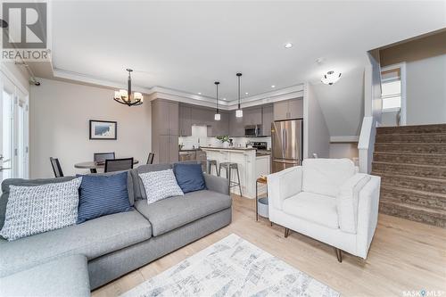 2408 Dufferin Avenue, Saskatoon, SK - Indoor Photo Showing Kitchen With Upgraded Kitchen