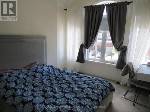 489 Downes Jackson Heights, Milton, ON - Indoor Photo Showing Bedroom