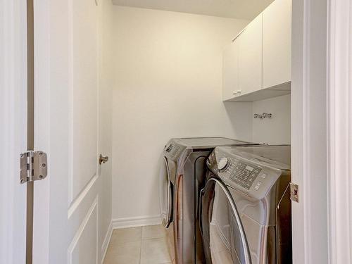 Laundry room - 199 Av. De Deauville, Candiac, QC - Indoor Photo Showing Laundry Room