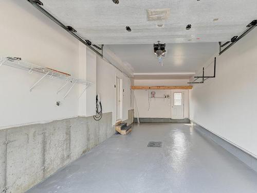 Barn - 199 Av. De Deauville, Candiac, QC - Indoor Photo Showing Garage