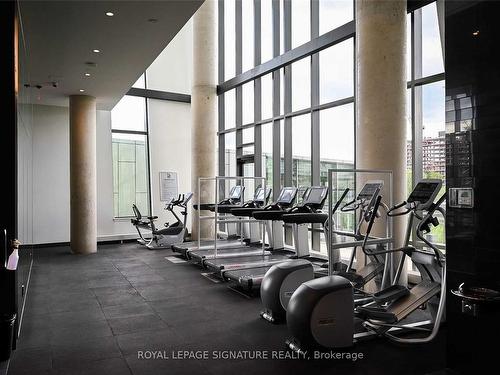 2713-170 Fort York Blvd, Toronto, ON - Indoor Photo Showing Gym Room