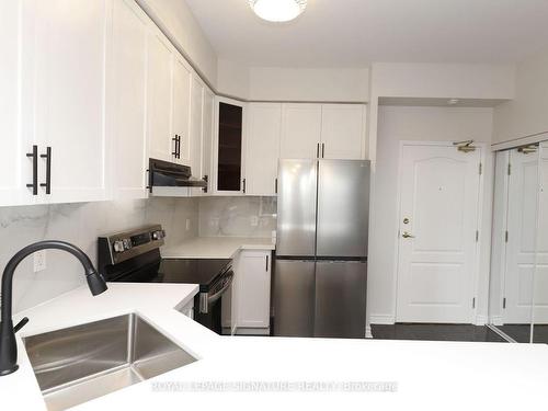 104-3531 Lake Shore Blvd W, Toronto, ON - Indoor Photo Showing Kitchen With Double Sink