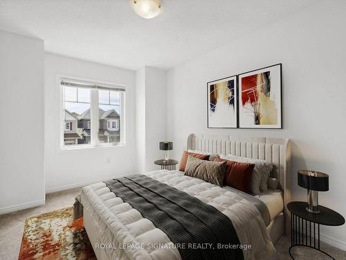 8779 Sourgum Ave, Niagara Falls, ON - Indoor Photo Showing Bedroom