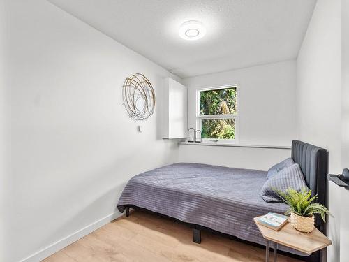 3348 Powell Road, Kamloops, BC - Indoor Photo Showing Bedroom