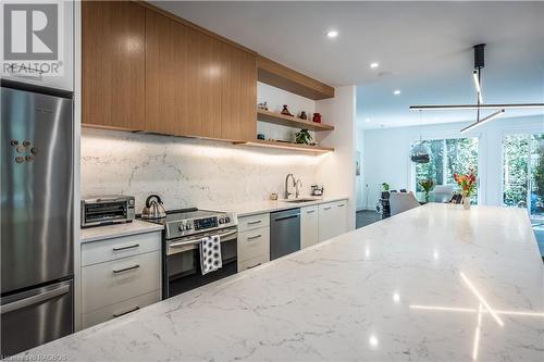 9 Hemlock Street, Southampton, ON - Indoor Photo Showing Kitchen With Upgraded Kitchen