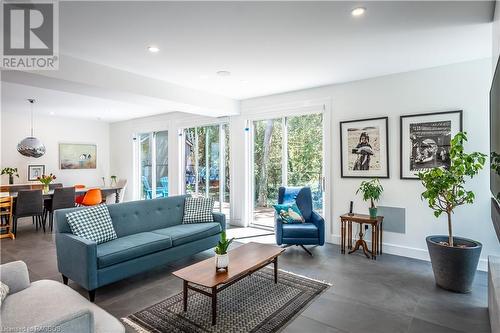 9 Hemlock Street, Southampton, ON - Indoor Photo Showing Living Room