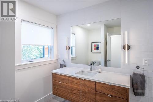 9 Hemlock Street, Southampton, ON - Indoor Photo Showing Bathroom