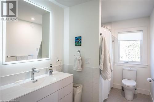 9 Hemlock Street, Southampton, ON - Indoor Photo Showing Bathroom