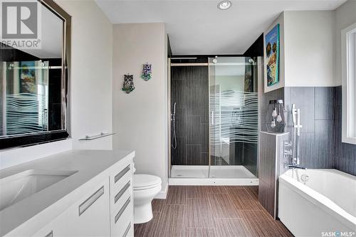 803 Lynd Crescent, Saskatoon, SK - Indoor Photo Showing Bathroom