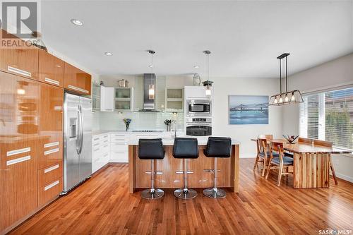 803 Lynd Crescent, Saskatoon, SK - Indoor Photo Showing Kitchen With Upgraded Kitchen