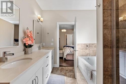 875 Stockley Street Unit# 17, Kelowna, BC - Indoor Photo Showing Bathroom