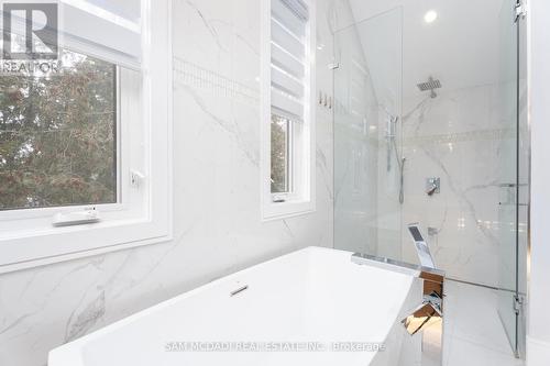 168 Nelson Street, Oakville, ON - Indoor Photo Showing Bathroom