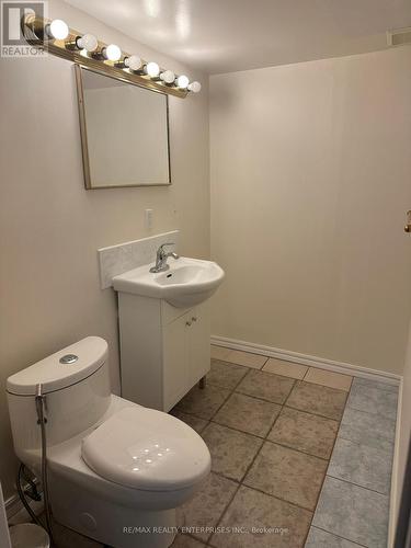 2628 Constable Road, Mississauga, ON - Indoor Photo Showing Bathroom