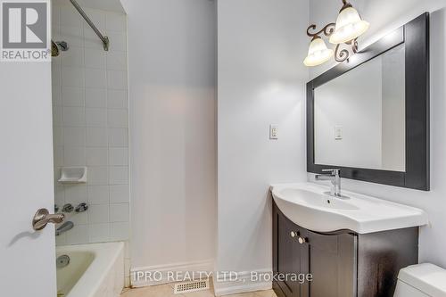 23 - 750 Burnhamthorpe Road E, Mississauga, ON - Indoor Photo Showing Bathroom