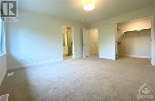 35 Kinver Private, Ottawa, ON - Indoor Photo Showing Other Room