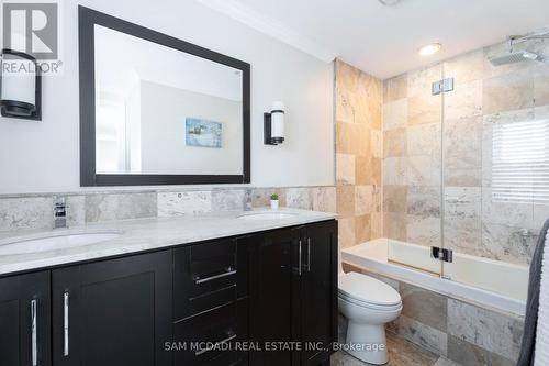 4556 Donegal Drive, Mississauga, ON - Indoor Photo Showing Bathroom