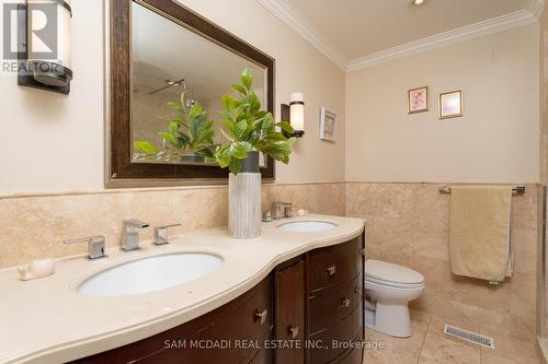 4556 Donegal Drive, Mississauga, ON - Indoor Photo Showing Bathroom