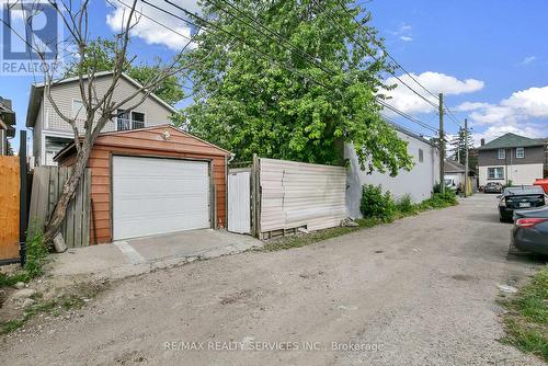 1725 Highland Avenue, Windsor, ON - Outdoor