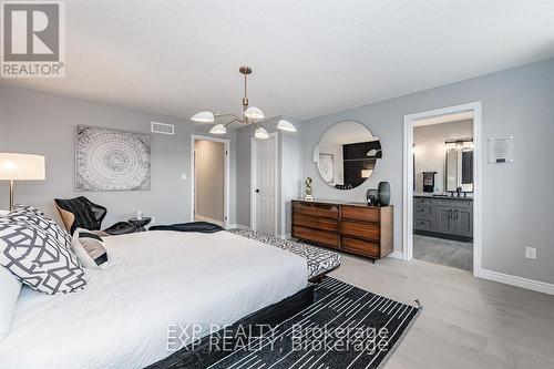 300 Grange Road E, Guelph, ON - Indoor Photo Showing Bedroom