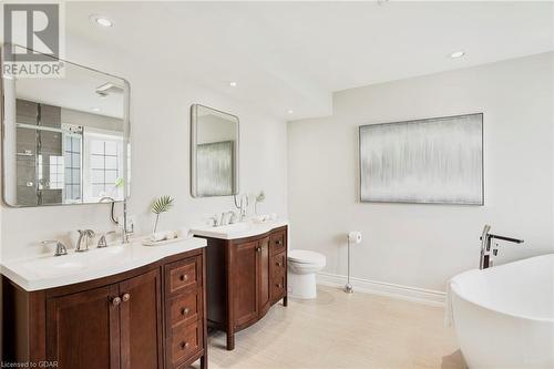 Principal bedroom luxurious 5 pc ensuite - 551 Darby Road, Welland, ON - Indoor Photo Showing Bathroom