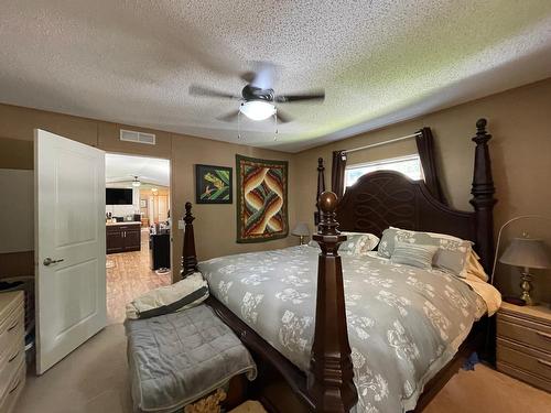 27 - 2905 Lower Six Mile Road, Nelson, BC - Indoor Photo Showing Bedroom