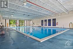 Indoor pool, sauna, gym, library, guest suite . - 