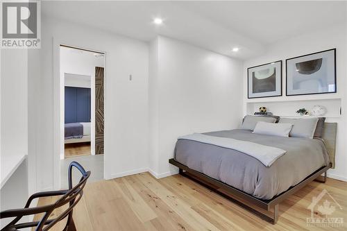 227 Grandview Road, Ottawa, ON - Indoor Photo Showing Bedroom