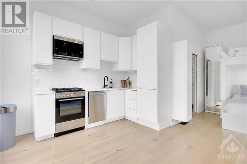 227 Grandview Road, Ottawa, ON - Indoor Photo Showing Kitchen