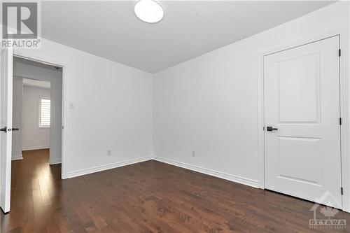 580 Sunlit Circle, Ottawa, ON - Indoor Photo Showing Other Room