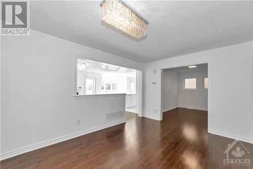 580 Sunlit Circle, Ottawa, ON - Indoor Photo Showing Other Room