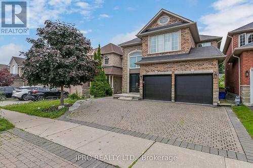 106 Colesbrook Road, Richmond Hill, ON - Outdoor With Facade