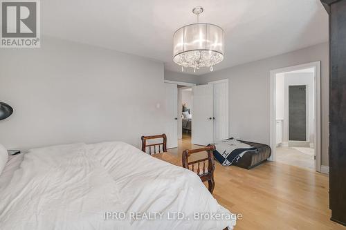 106 Colesbrook Road, Richmond Hill, ON - Indoor Photo Showing Bedroom