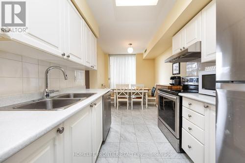 305 - 18 Hillcrest Avenue, Toronto (Willowdale East), ON - Indoor Photo Showing Kitchen With Double Sink