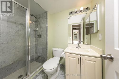 305 - 18 Hillcrest Avenue, Toronto (Willowdale East), ON - Indoor Photo Showing Bathroom