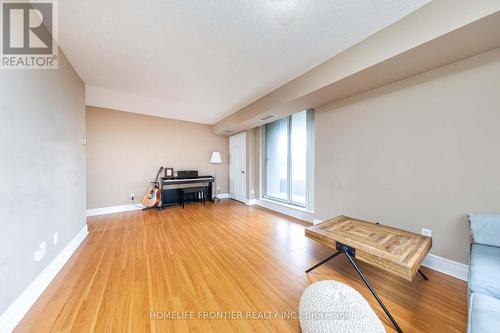 305 - 18 Hillcrest Avenue, Toronto, ON - Indoor