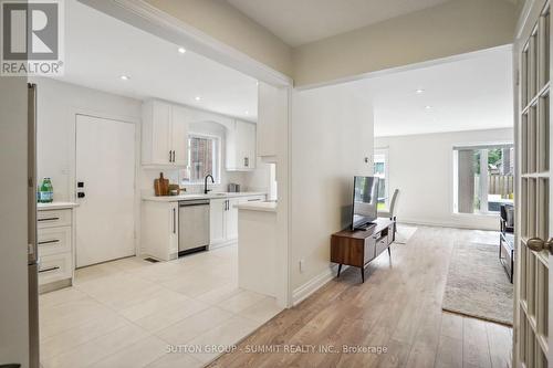 1457 Fieldlight Boulevard, Pickering, ON - Indoor Photo Showing Kitchen