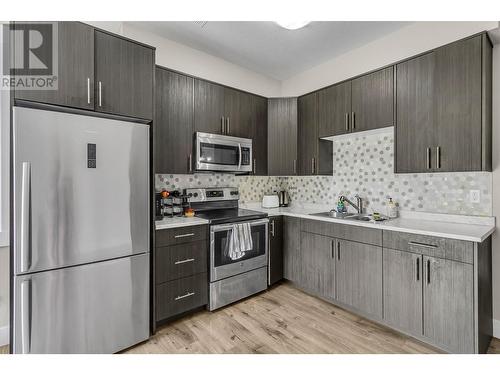 1136 Monteith Court, Prince George, BC - Indoor Photo Showing Kitchen With Double Sink