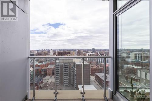 179 Metcalfe Street Unit#1707, Ottawa, ON -  With Balcony With View