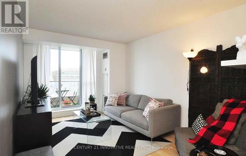 1202 - 76 Shuter Street, Toronto, ON - Indoor Photo Showing Living Room