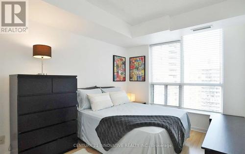1202 - 76 Shuter Street, Toronto, ON - Indoor Photo Showing Bedroom
